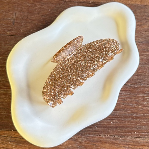 Accessories - Champagne Gold Glitter Hair Claw Clip Sparkly Glam Holiday Party Aesthetic 4”